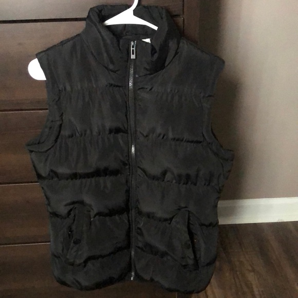 Take Two Clothing Co Jackets & Blazers - 🪷 5/$10 🪷 Black puffer vest in great condition